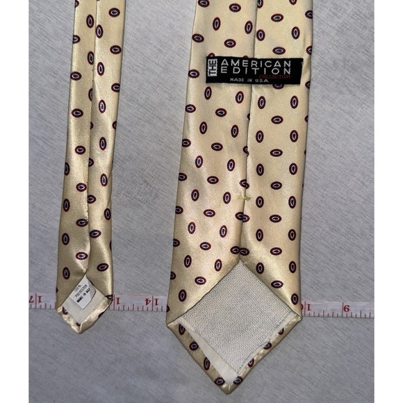 The American Edition Other - American Edition Silk Tie Gold Medallion Pattern USA Made Classic 58"